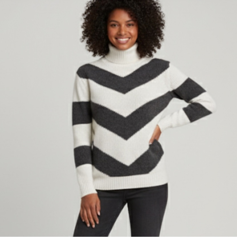 Magaschoni Chevron Stripe Cashmere Cream Grey Turtleneck Ribbed Sweater XS